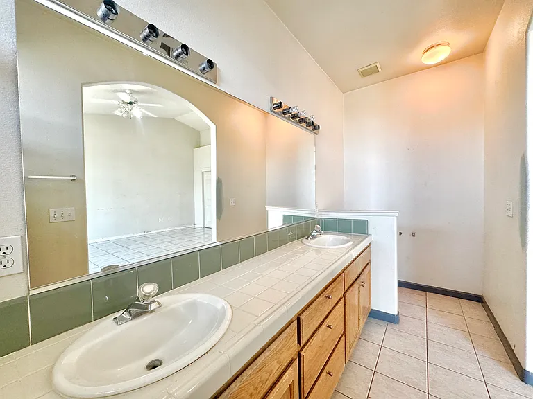 2561 Goldeneye Dr — Photo 33