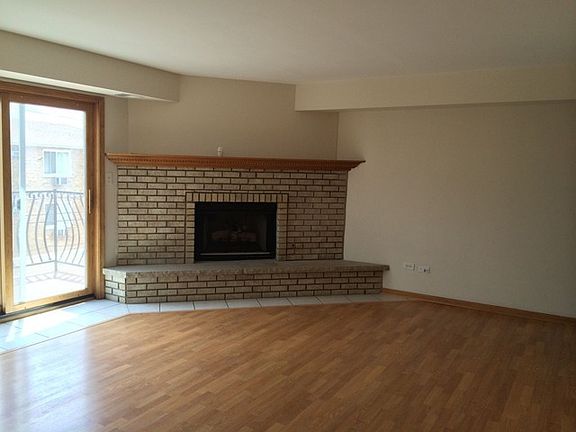 3rd image of 6755 W 63rd St Unit A3s