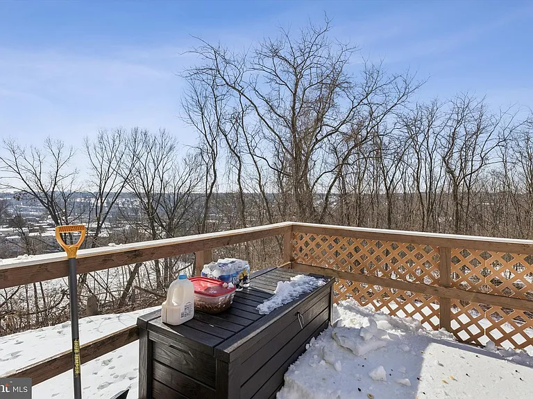 207 Delmar St #2 — Photo 17