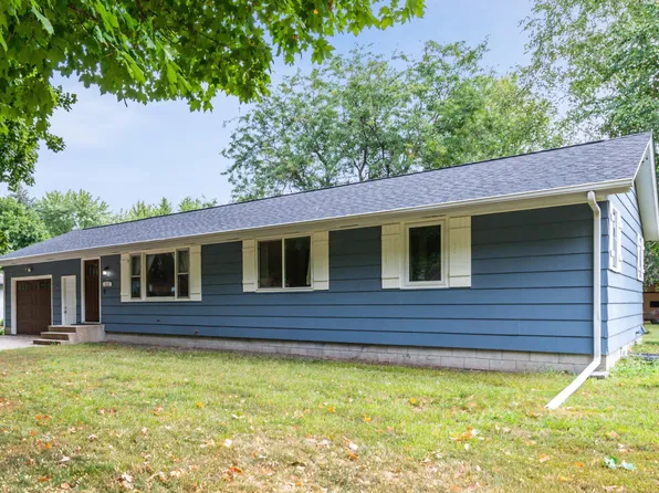 212 Maple St N, Lester Prairie, MN 55354