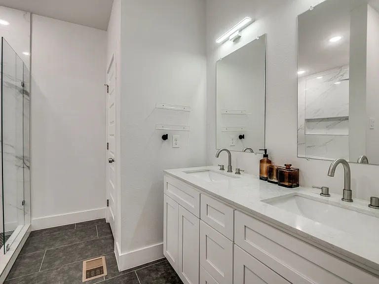 2325 Budd St — Photo 10