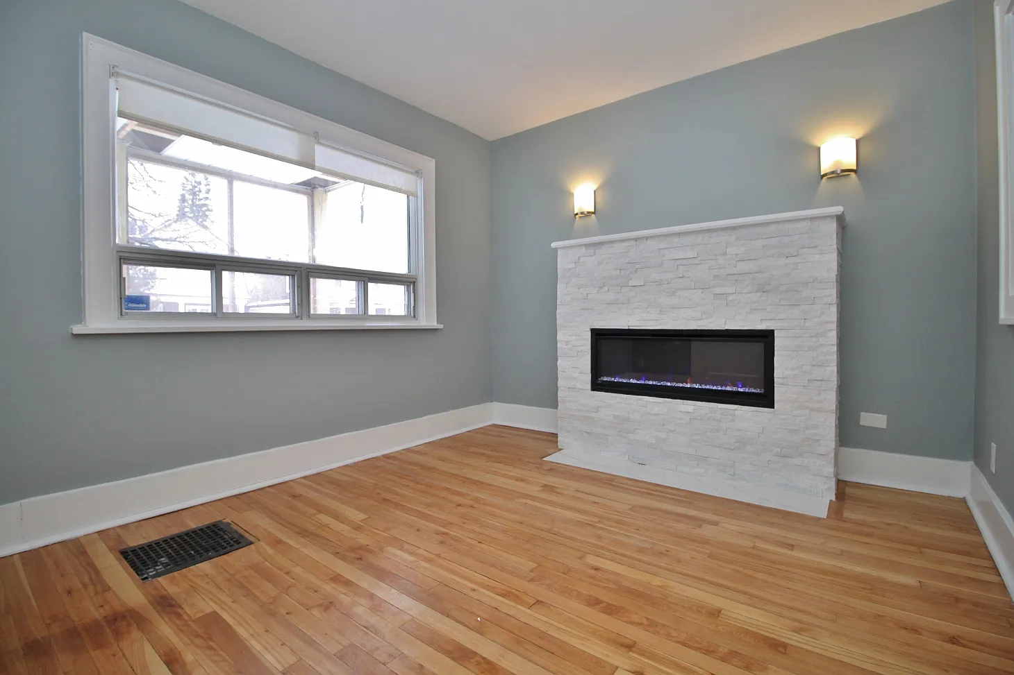 52 Pinehurst Avenue — Photo 2
