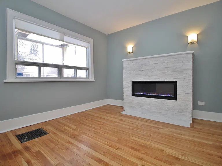 52 Pinehurst Ave #1 — Photo 2