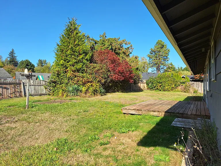 5867 Madrona Dr — Photo 21