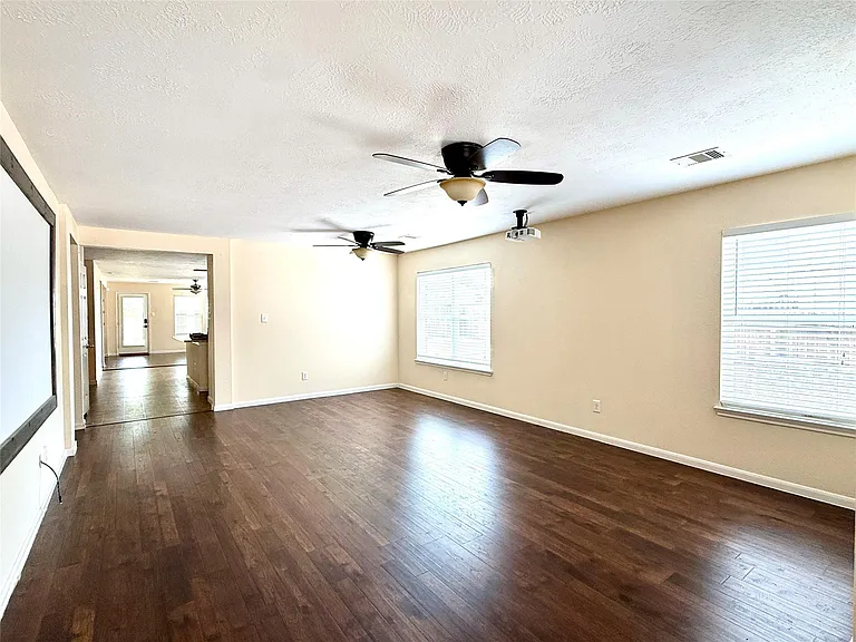 15906 Arapaho Bend Ln — Photo 3