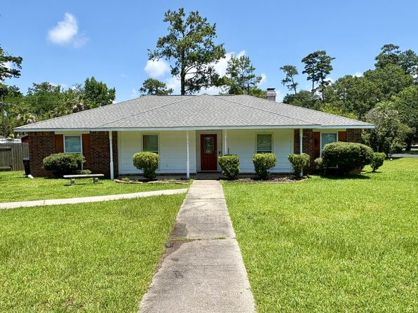 300 Live Oak Ct