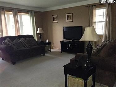 4th image of 8321 Essen Ave