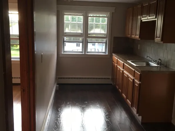 62 W Warwick Ave, West Warwick, RI 02893