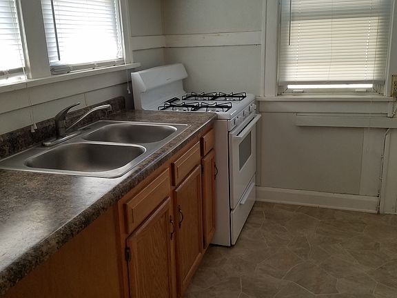 5th image of 1624 Columbia Ave