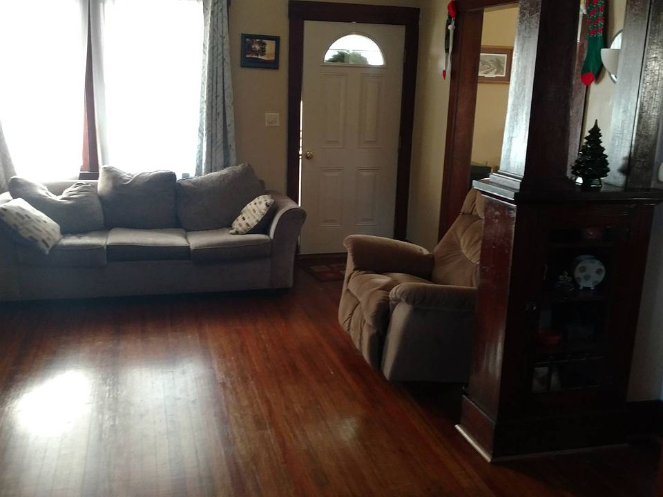 2nd image of 111 E Forrest St