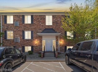 505 W Highland Rd APT C13, Howell, MI 48843