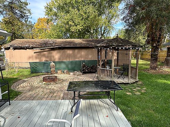 5th image of 9030 Butternut Dr