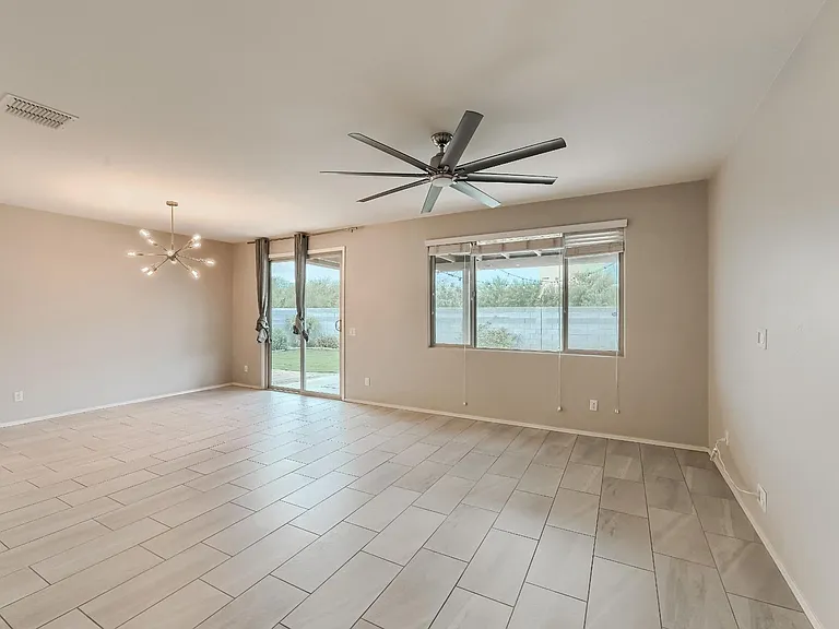 1754 E Grenadine Rd — Photo 4