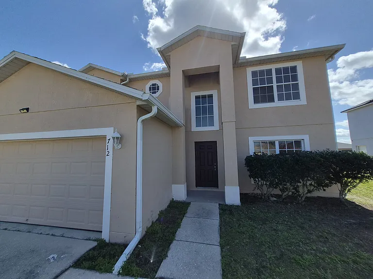 712 Parrot Ct — Photo 16