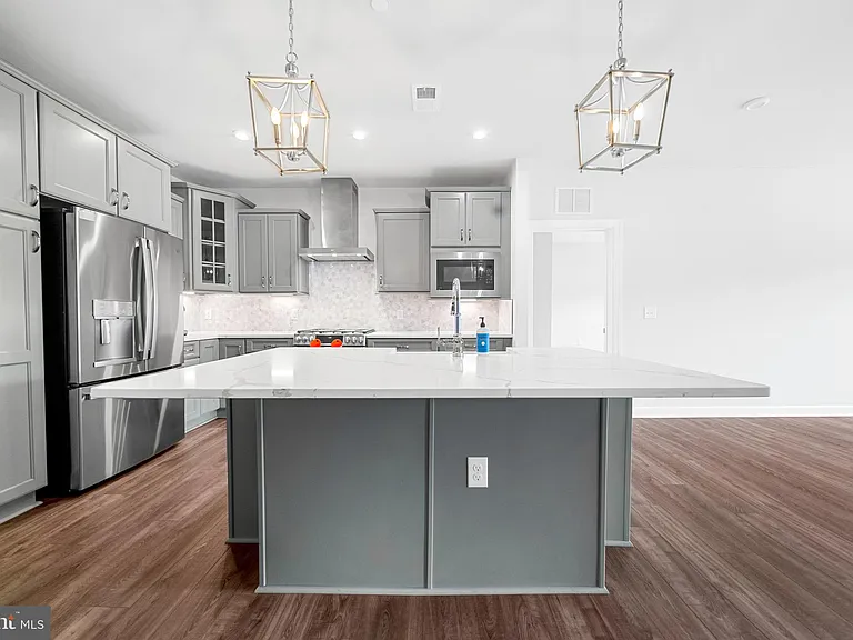 3927 Fair Ridge Dr #503 — Photo 6