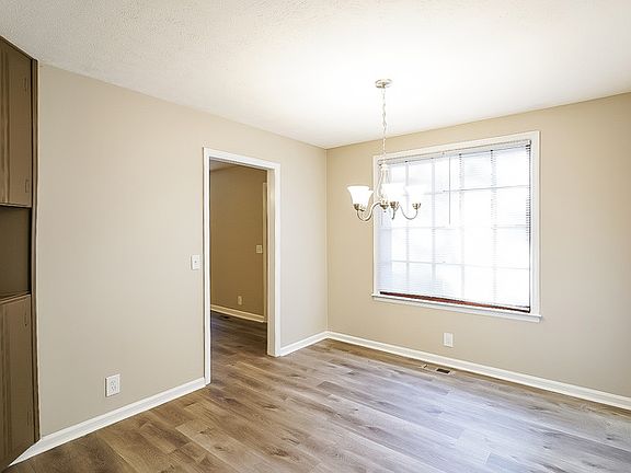 4th image of 104 Eldorado Ct