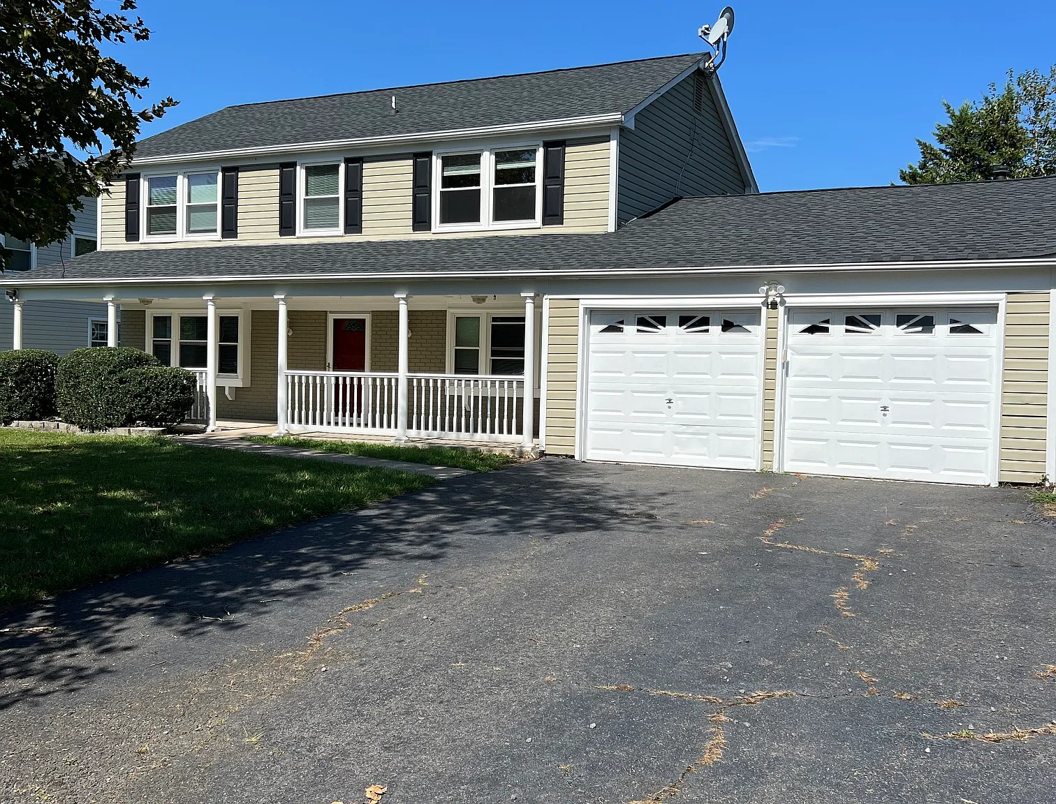 4 bed, 2.5 bath, 1959 sqft, $3,700 — Photo 3