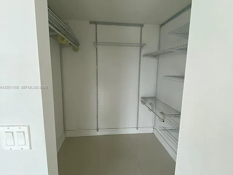 185 SW 7th St #4100 — Photo 5