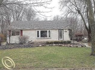 3205 Avalon Rd, Rochester Hills, MI 48309