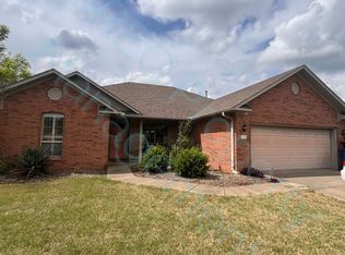 1735 Amelia Dr, Conway, AR 72034