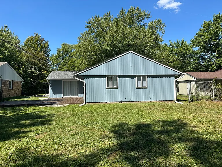 3519 Luewan Ct — Photo 13