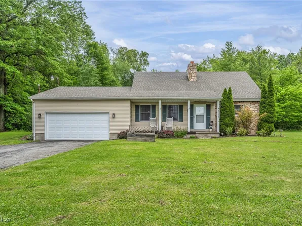 1661 Keefer Rd, Girard, OH 44420