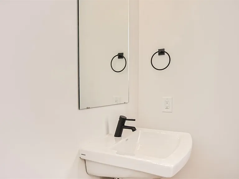 401 Serenity Ln — Photo 13