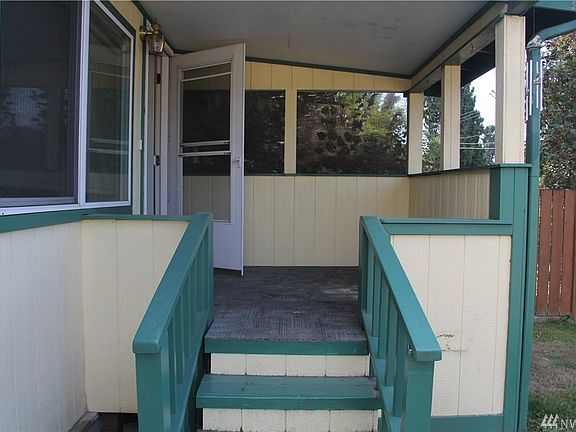 2nd image of 603 4th St NE