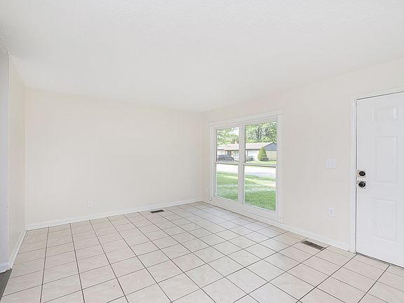 5th image of 3723 N Lombardy Pl