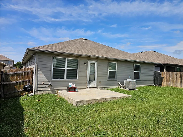11640 Cambrian Rd — Photo 3