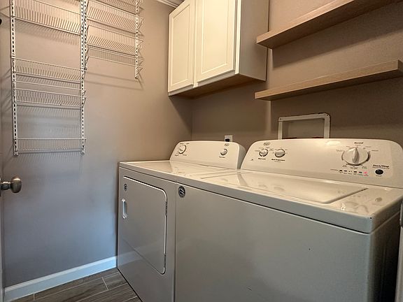4th image of 2905 Archer Rd APT 4007