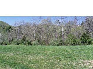 4 Cloverleaf Cir, Charleston, WV 25306