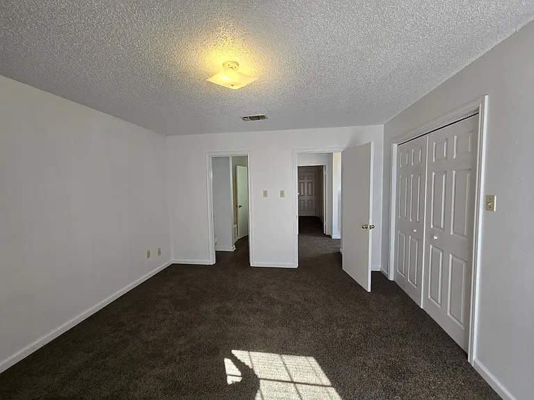 120 Oak Ridge Ave #A — Photo 7