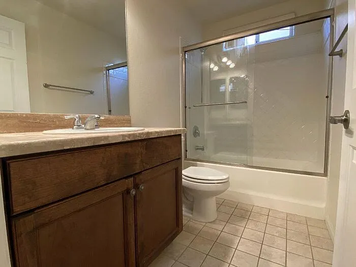 869 Park Walk Ave — Photo 7