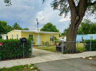 2425 NW 162nd St, Miami Gardens, FL 33054