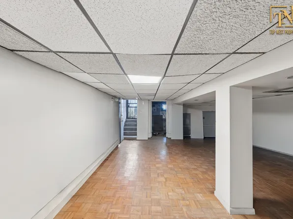 661 Euclid Avenue image 22 of 25