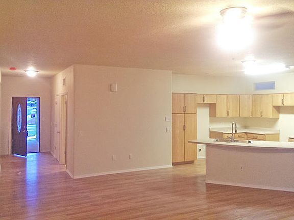 3rd image of 1012 Cristanos Dr