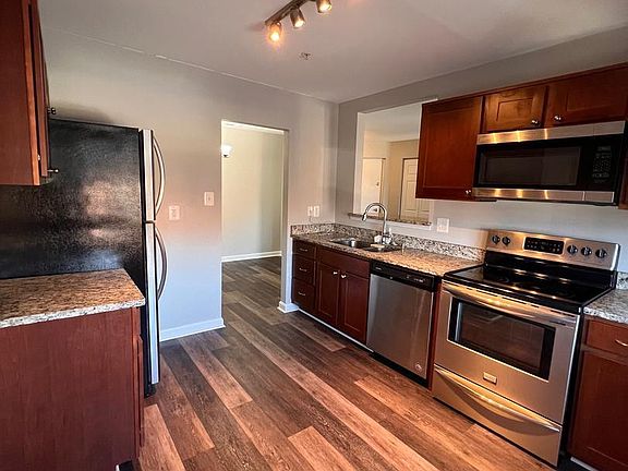 5th image of 12 Juliet Ln APT 301