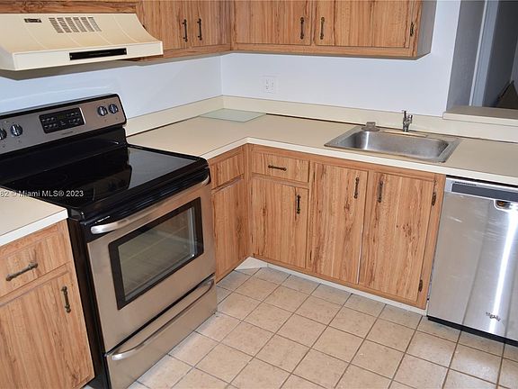 2nd image of 5570 NW 44th St APT 306A