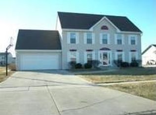 223 McKenzie Rd, Mukwonago, WI 53149