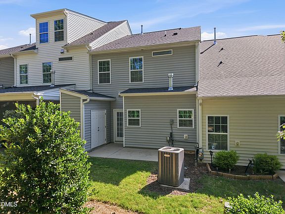 3rd image of 216 Myatt Fern Dr