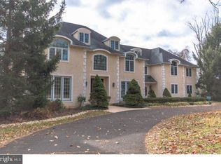 1130 Herkness Dr, Meadowbrook, PA 19046