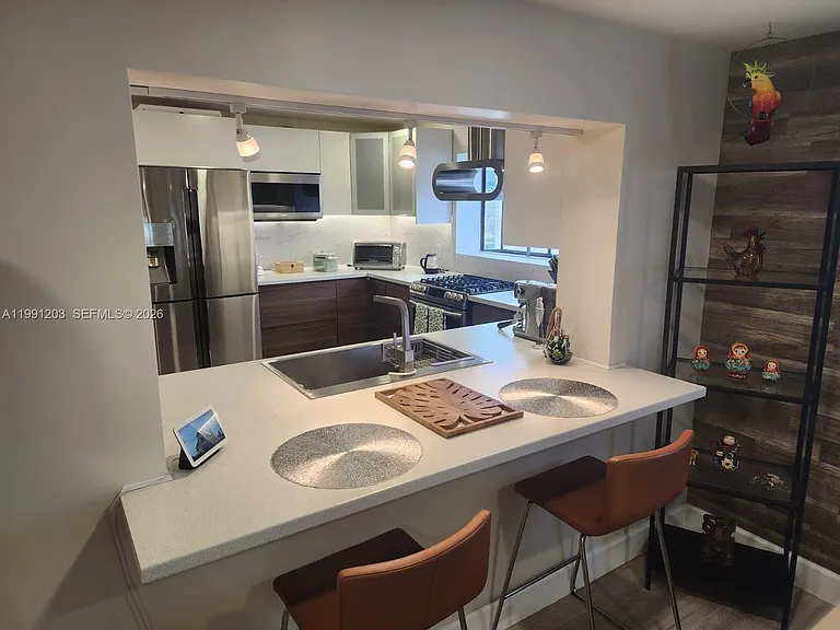 831 Plover Ave — Photo 7