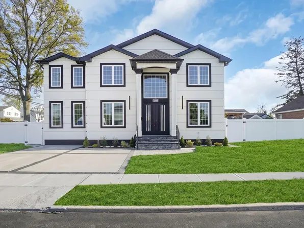 2105 Hoffman ave, Elmont, NY 11003