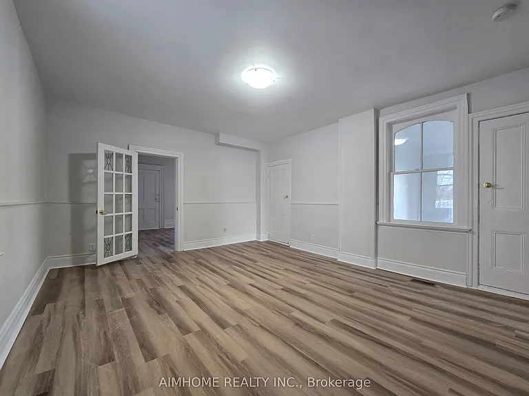 22156 Leslie St — Photo 7