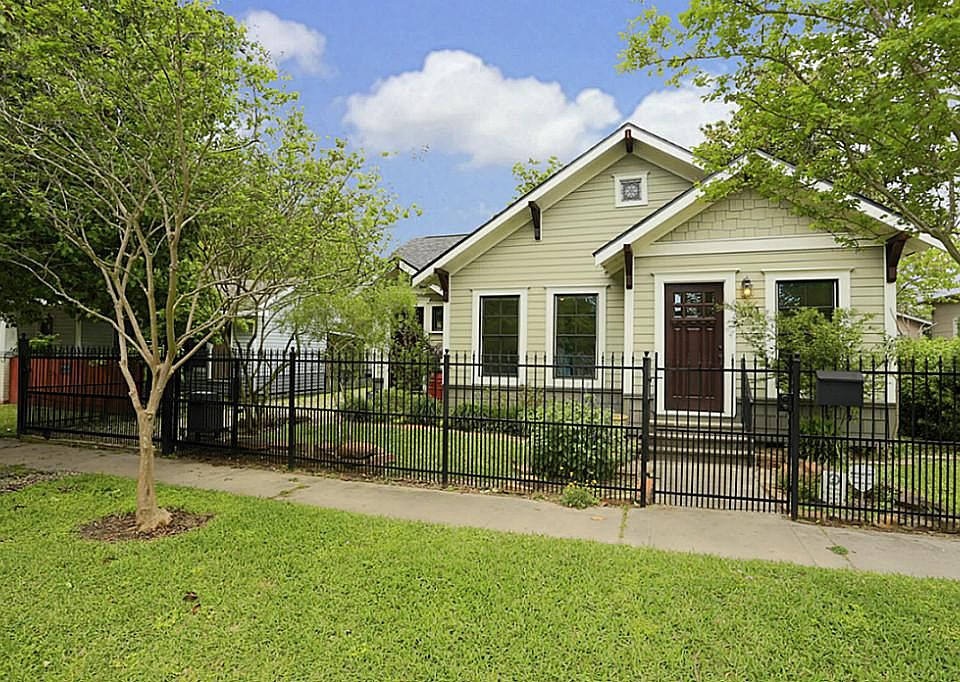 Charming 2 - bedroom, 2-bathroom Heights bungalow on a 3,748 square foot lot.