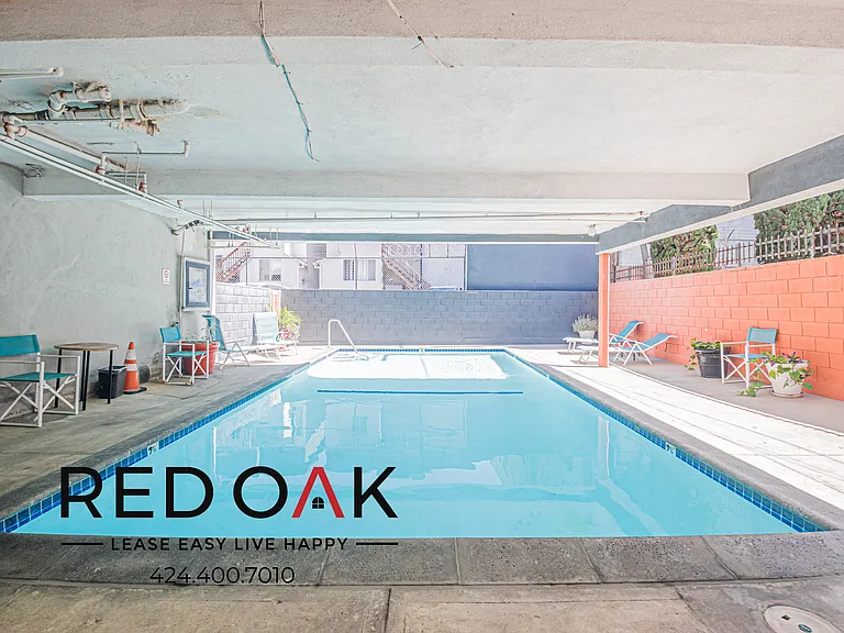 5128 De Longpre Ave #16 — Photo 12