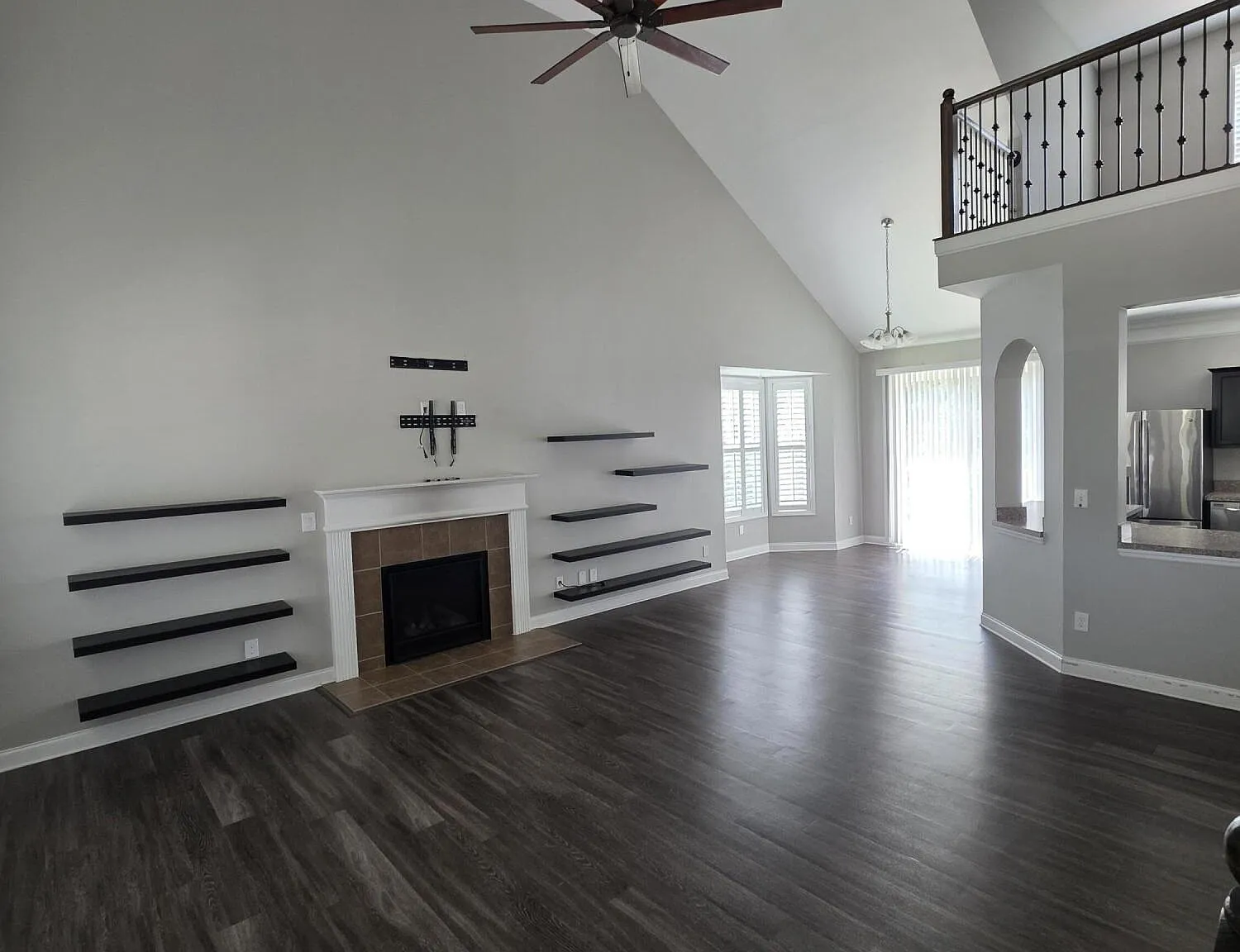 3 bed, 2.5 bath, 1808 sqft, $2,800 — Photo 3