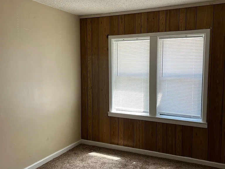 320 Fraser Cir #2 — Photo 9
