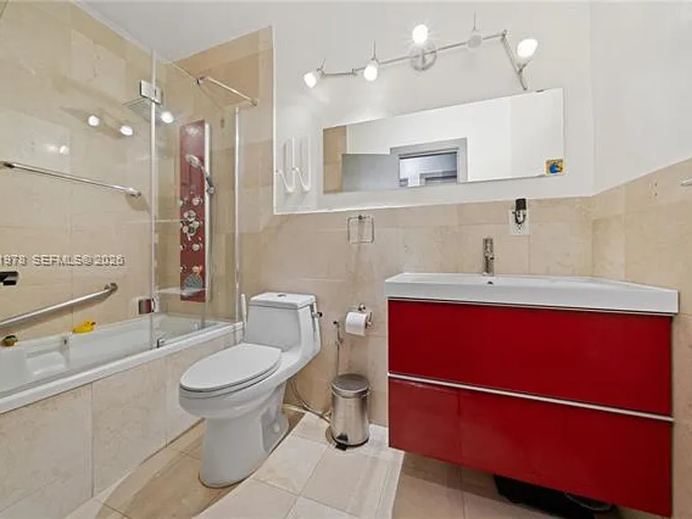 4315 SW 97th Ct — Photo 11